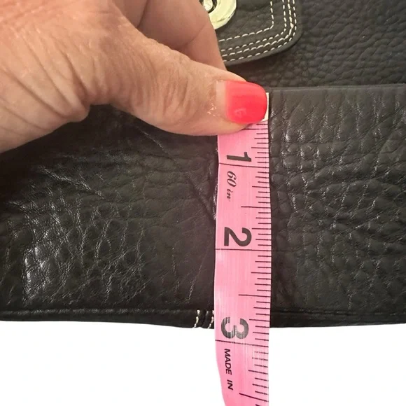 Coach Elegant Black Leather Shoulder Bag - Picture 13 of 13